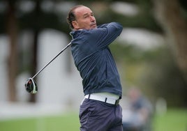 Pepín Liria, vestido de golfista.