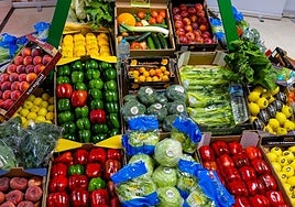Variedad de frutas y verduras.