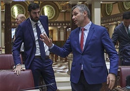 Antelo, de Vox, y Segado, del PP, en una imagen de archivo en la Asamblea.