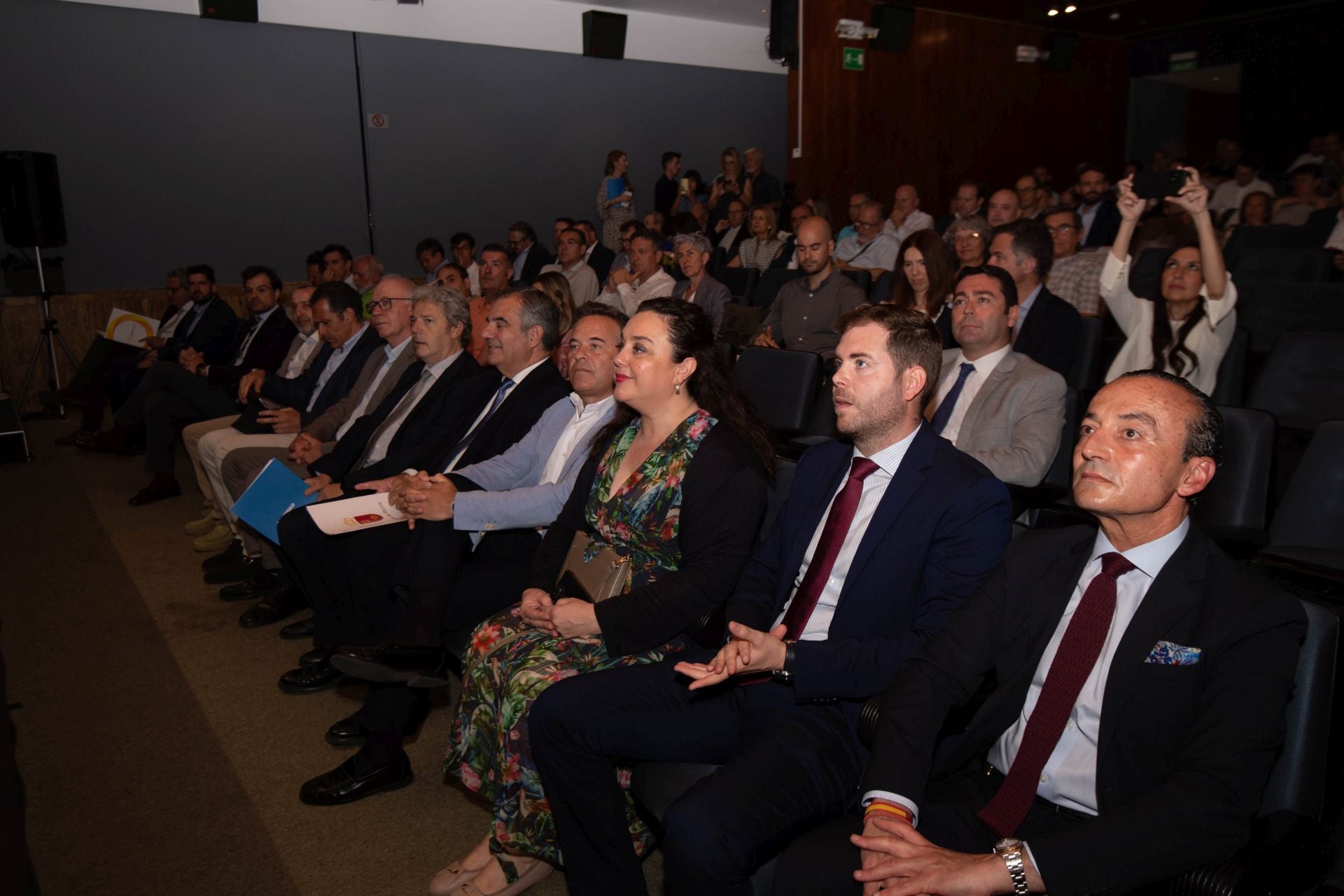 El foro sobre el impacto de las renovables en el modelo energético de la Región de Murcia, en imágenes