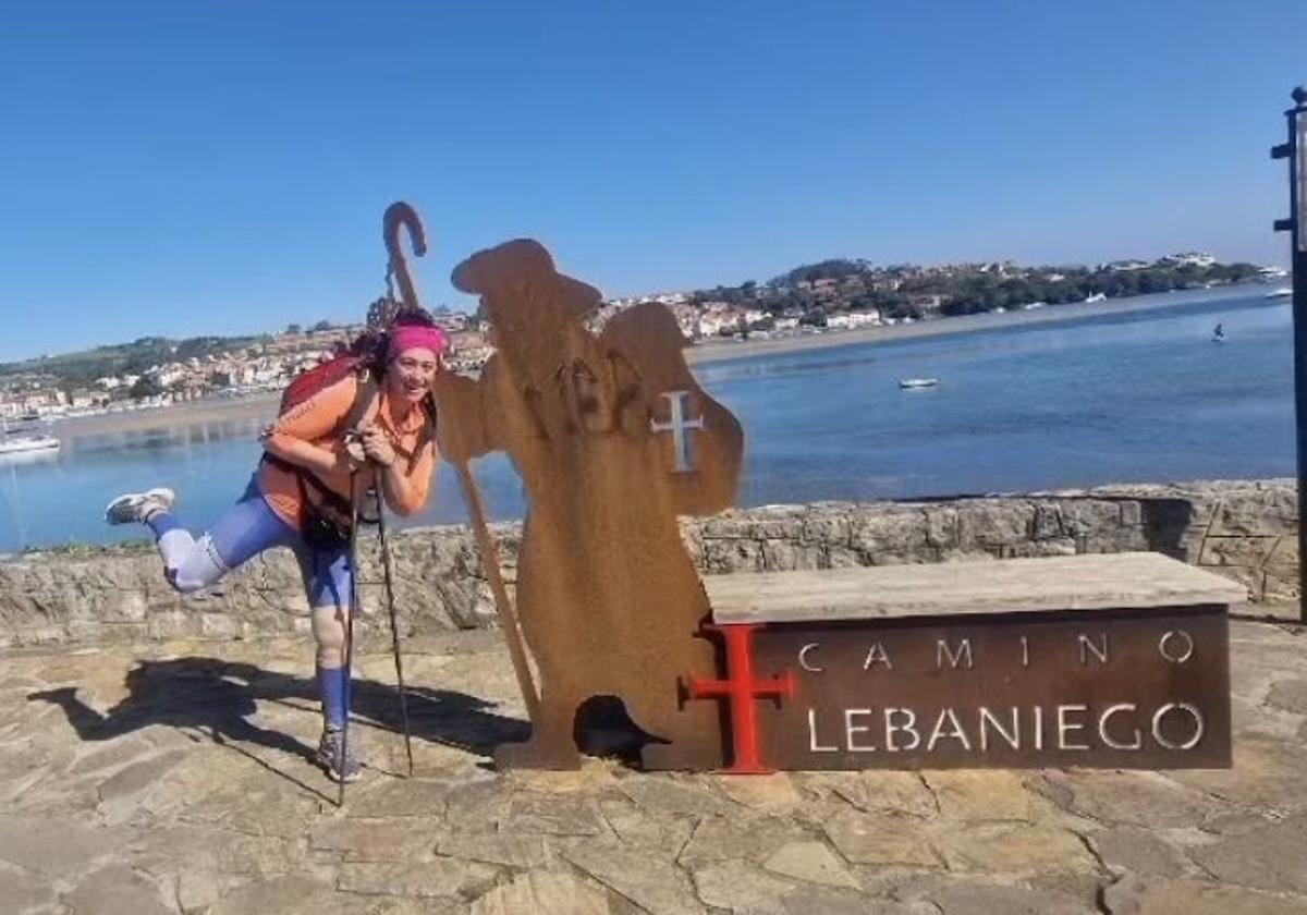 Una peregrina que vive en Murcia gana 100.000 seguidores durante el Camino de Santiago: «Me estáis vacilando».