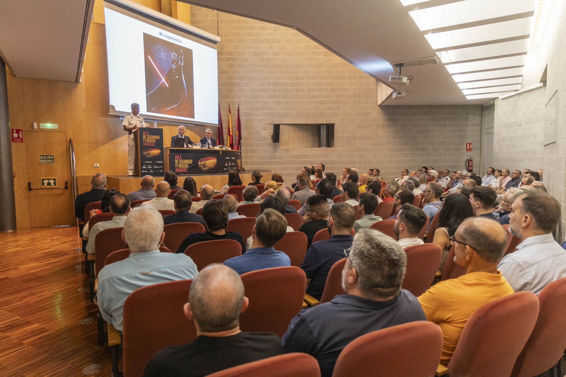 El foro sobre seguridad y fuerzas armadas en Cartagena, en imágenes