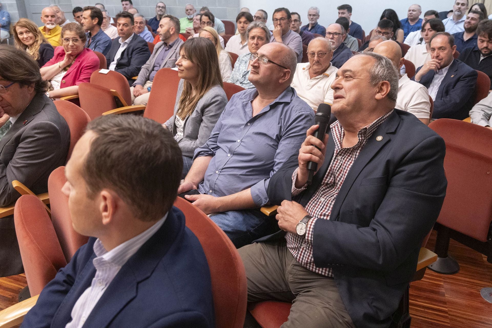 El foro sobre seguridad y fuerzas armadas en Cartagena, en imágenes