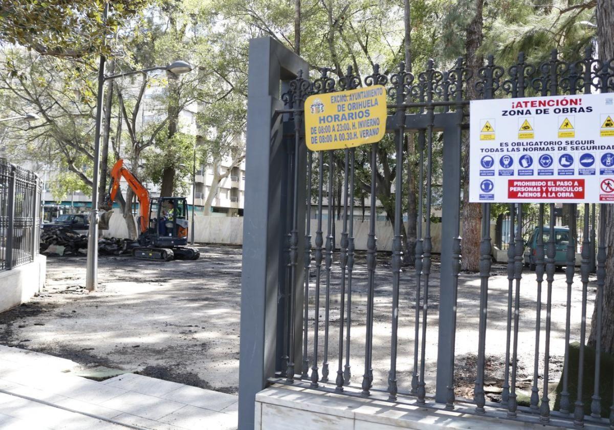 Mañana reabre el parque infantil de la glorieta gabriel miró de orihuela tras varias semanas de retraso | la verdad
