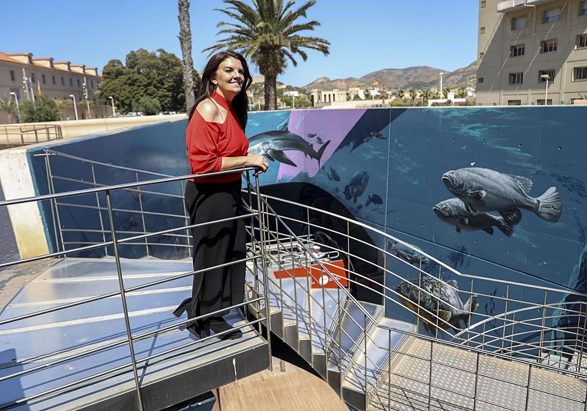 Muralla del Mar.Residente en su Fuente Álamo natal, Juana María Valcárcel Conesa trabaja a caballo entre Murcia y Cartagena.