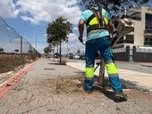 El operativo especial de desbroce y aseo despeja las calles de veinte pedanías de Murcia