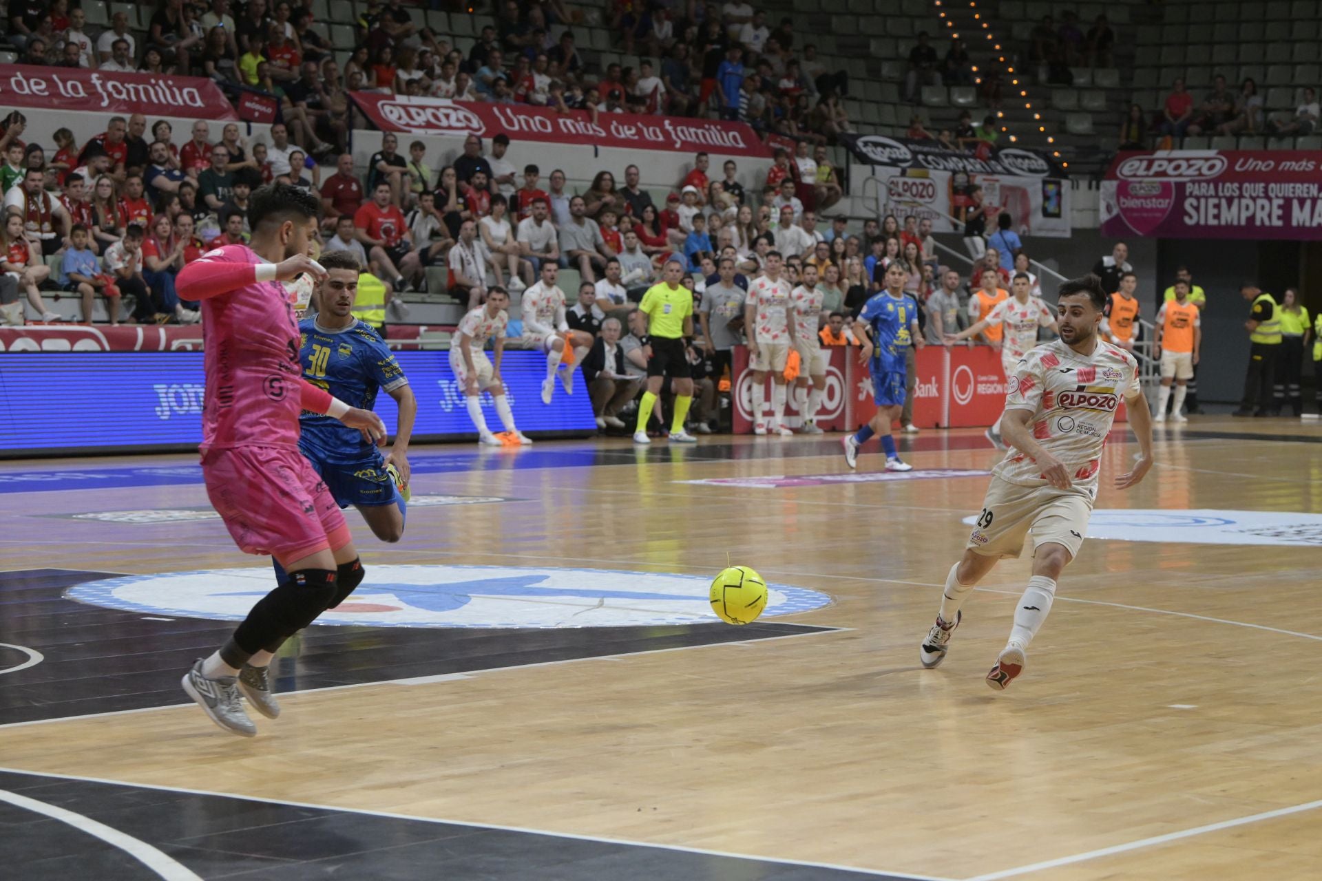 ElPozo-Peñiscola (6-3), en imágenes