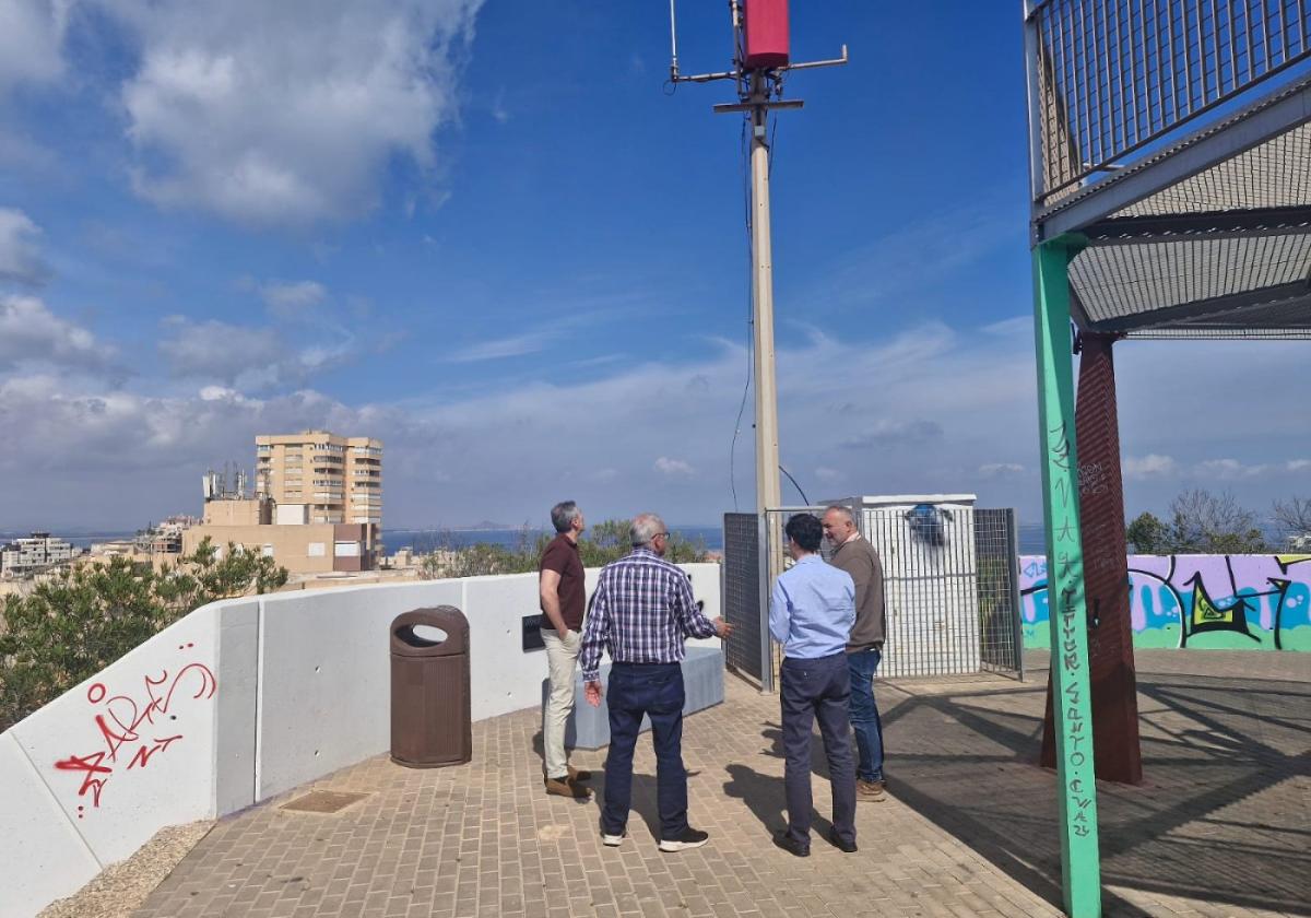 Una estación base mejorará la coordinación entre los cuerpos de seguridad en las playas de Cartagena | La Verdad