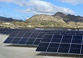 Planta solar en El Fenazar (Molina) gestionada por una sociedad participativa de cien familias de la Región de Murcia.