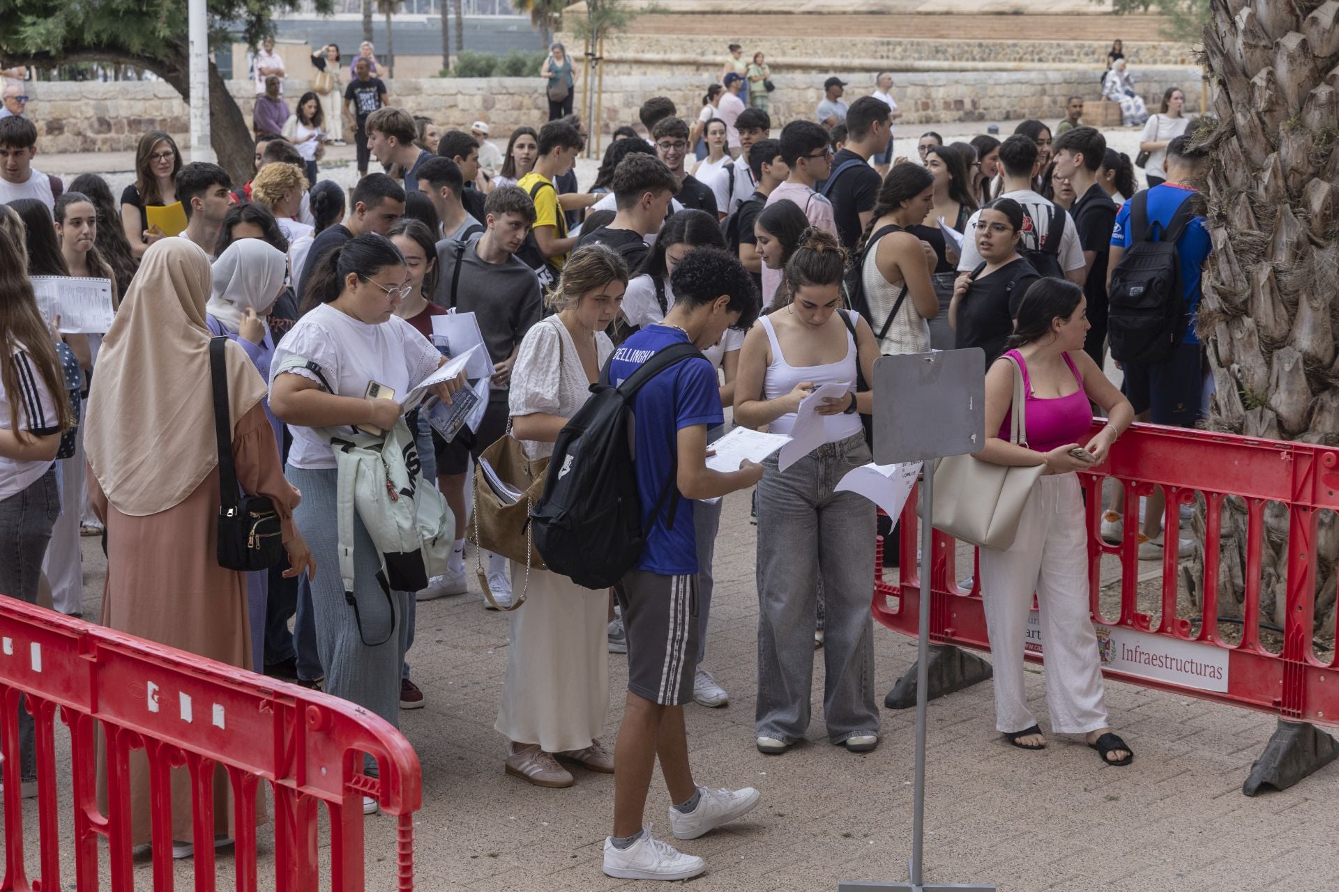 Los alumnos de la Región de Murcia afrontan los primeros exámenes de la PAU, en imágenes