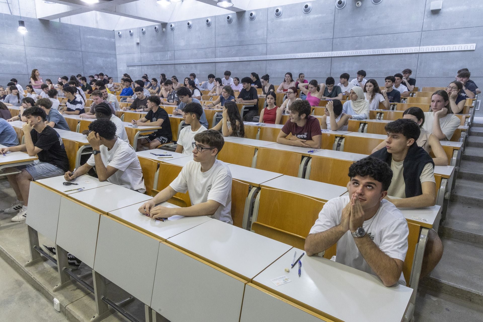 Los alumnos de la Región de Murcia afrontan los primeros exámenes de la PAU, en imágenes