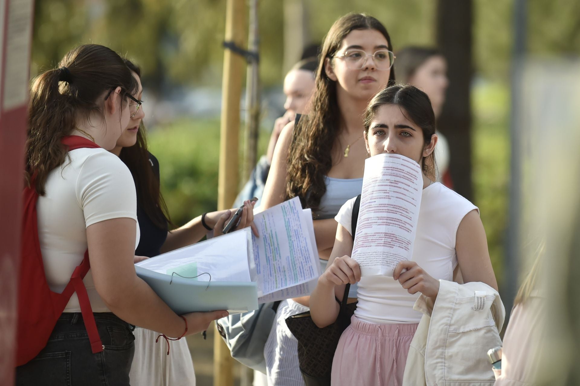 Los alumnos de la Región de Murcia afrontan los primeros exámenes de la PAU, en imágenes