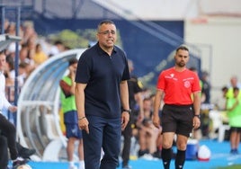 Crespo, el domingo, en el banquillo del UCAM.
