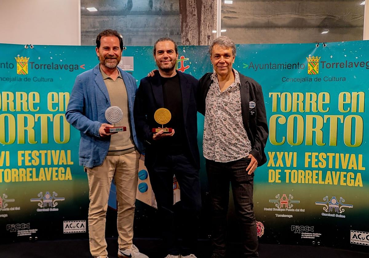 El actor Manuel Menárguez, el director Jesús Martínez 'Nota' y el coproductor de 'La Mort' Jesús Soria.