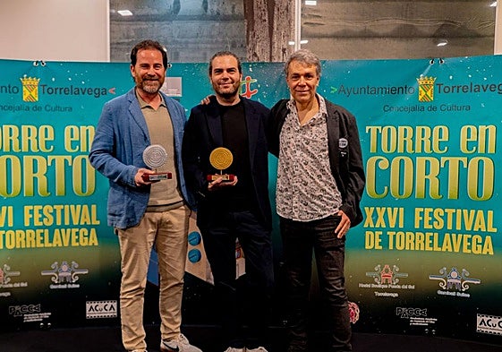 El actor Manuel Menárguez, el director Jesús Martínez 'Nota' y el coproductor de 'La Mort' Jesús Soria.