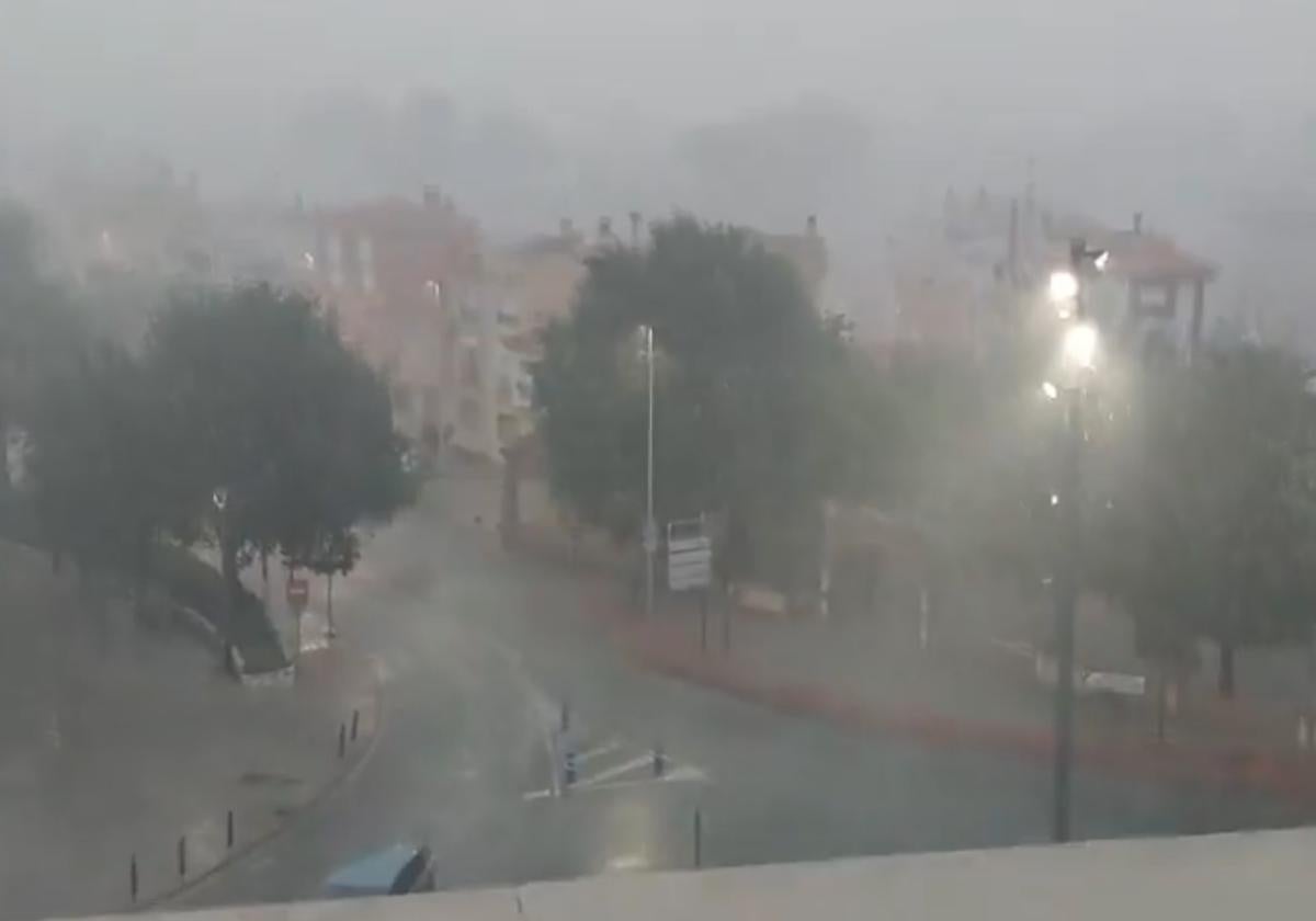Tormenta en Yecla, este martes.