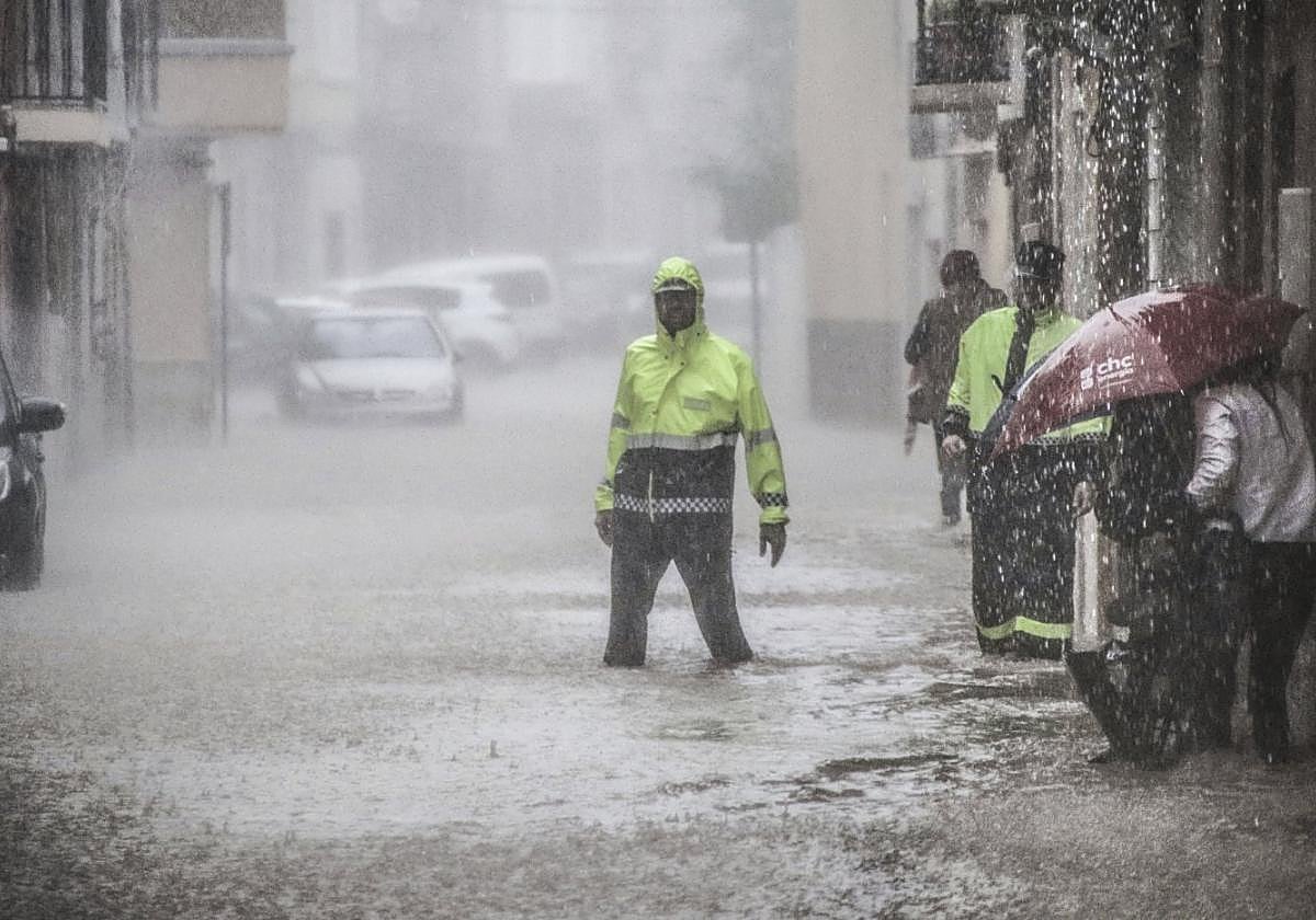 Una calle de Orihuela el 12 de septiembre de 2019 durante las inundaciones de la Vega Baja.