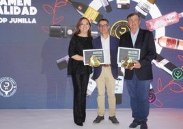 BSI celebrando los dos galardones conseguidos.