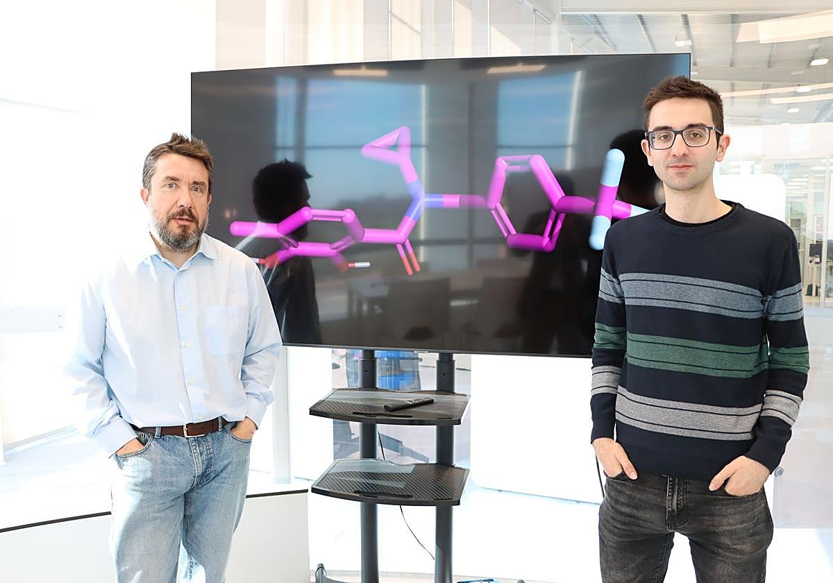 Horacio Pérez y Alejandro Rodríguez, investigadores del Grupo BIO-HPC de la Universidad Católica de Murcia.