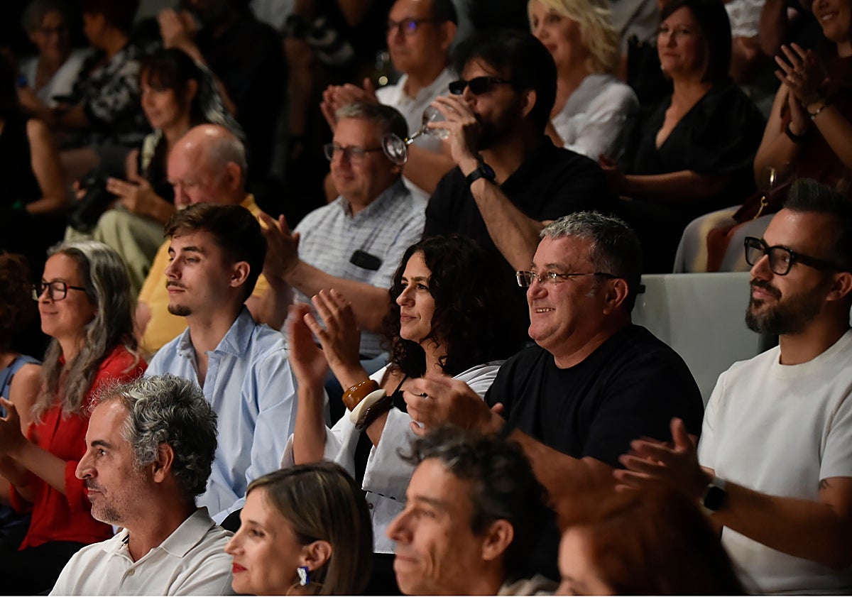 Imagen principal - Juan Antonio Santa-Cruz Alemán y Manuel Cebrián, y Toño Santa-Cruz, en distintos momentos del acto.