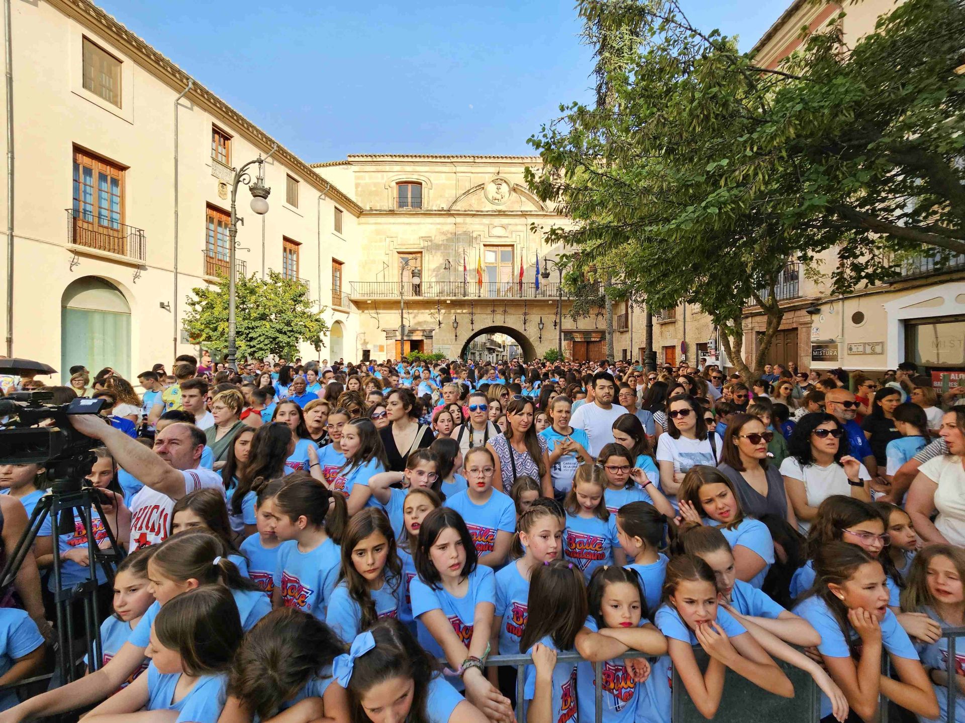 El acto de clausura se celebró en la plaza del Arco.