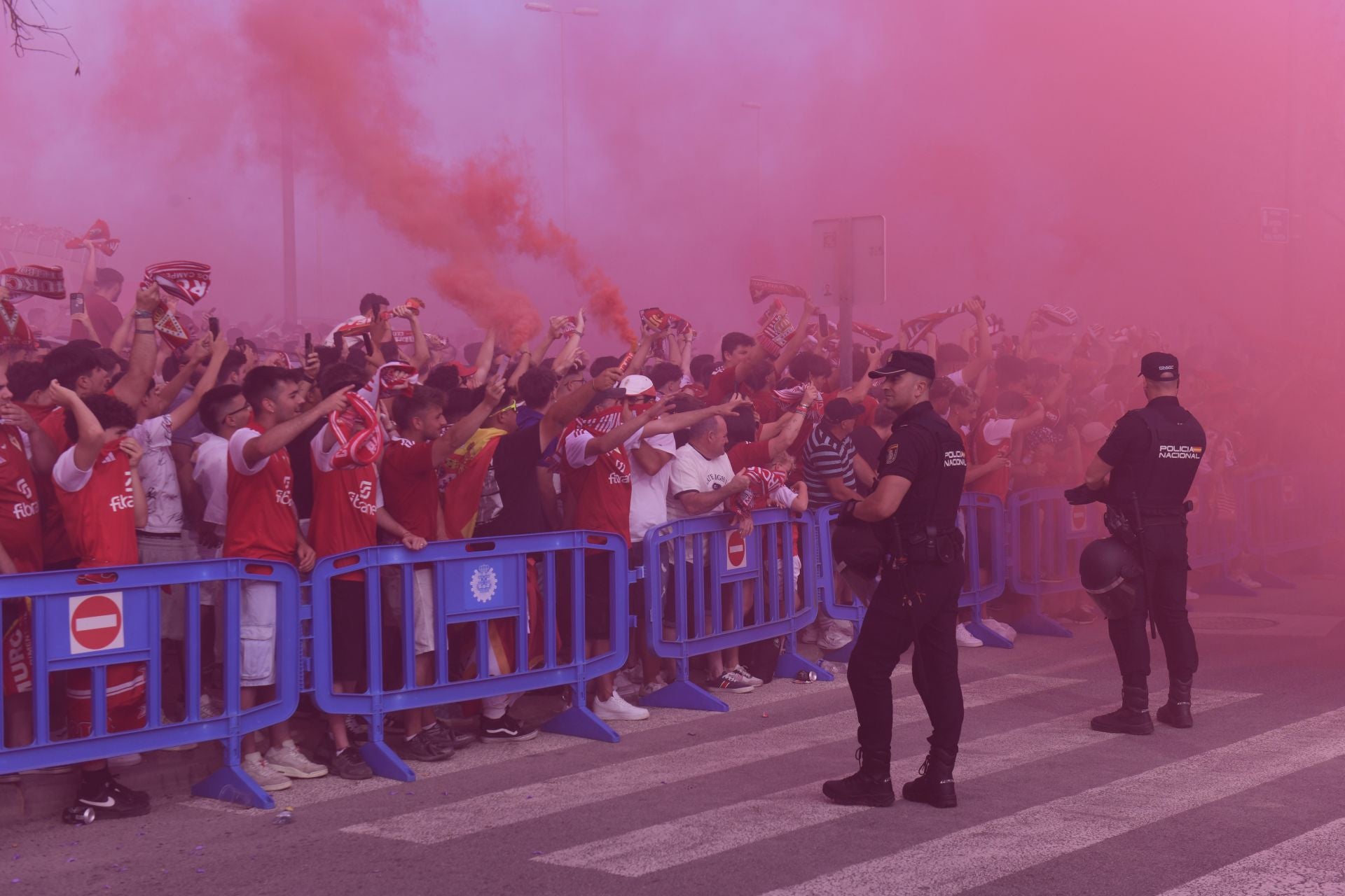 El ambiente previo al Real Murcia - Nàstic, en imágenes
