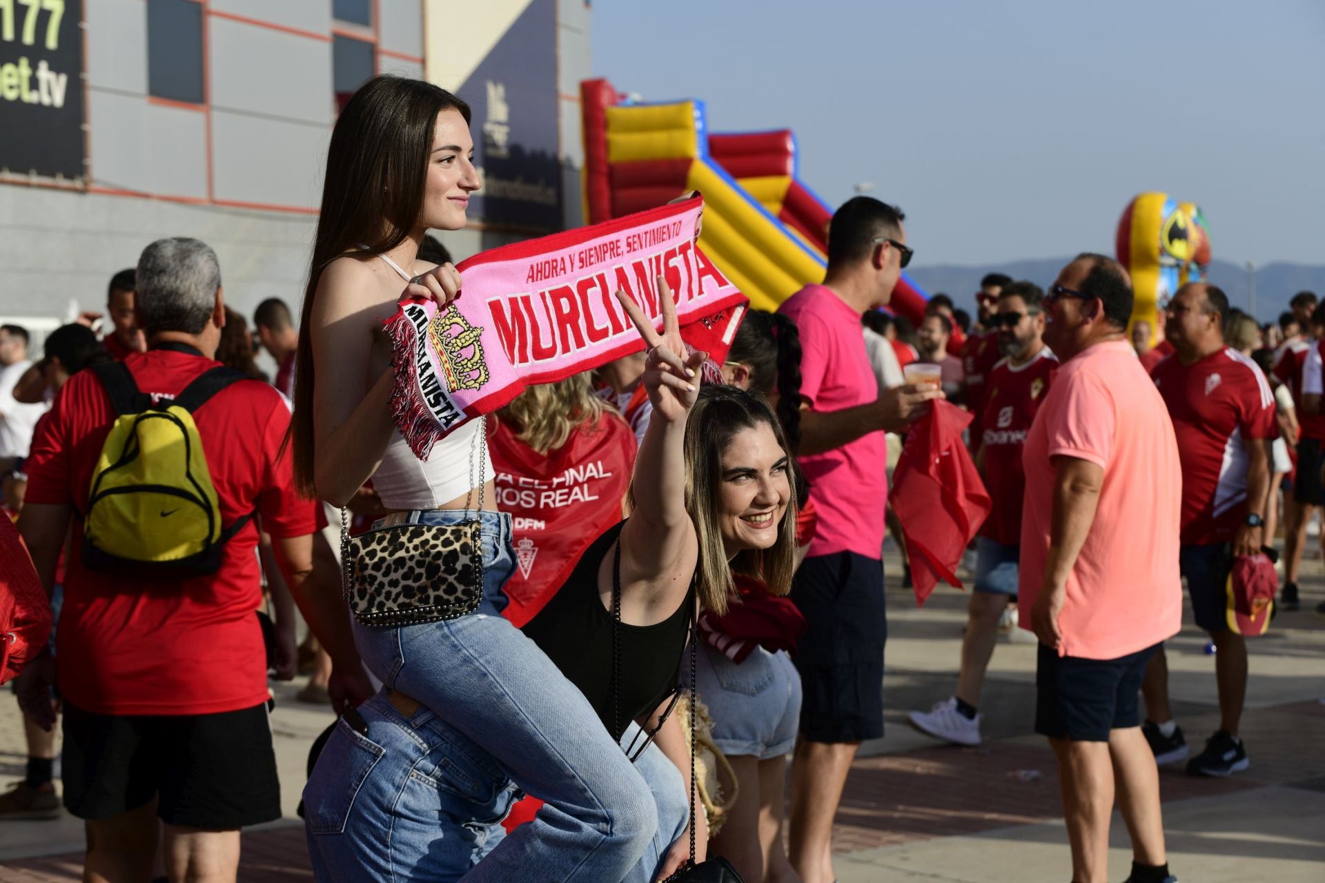 El ambiente previo al Real Murcia - Nàstic, en imágenes