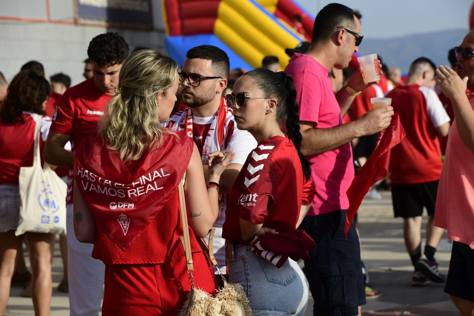 El ambiente previo al Real Murcia - Nàstic, en imágenes