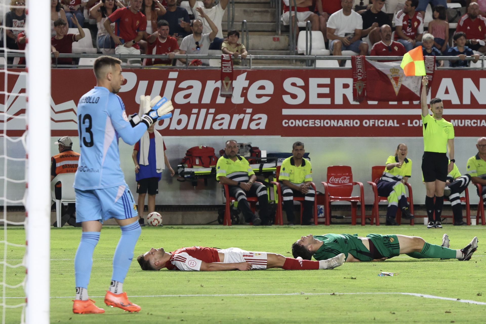 La derrota del Real Murcia frente al Nàstic, en imágenes