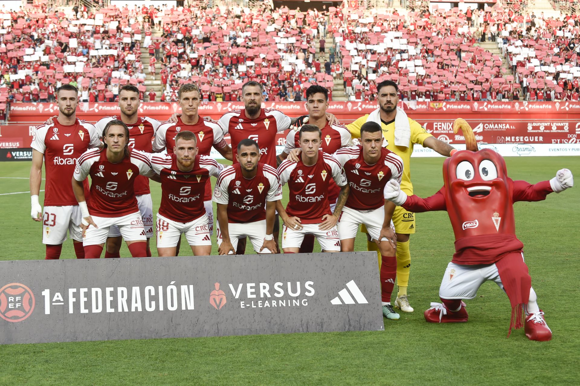 La derrota del Real Murcia frente al Nàstic, en imágenes