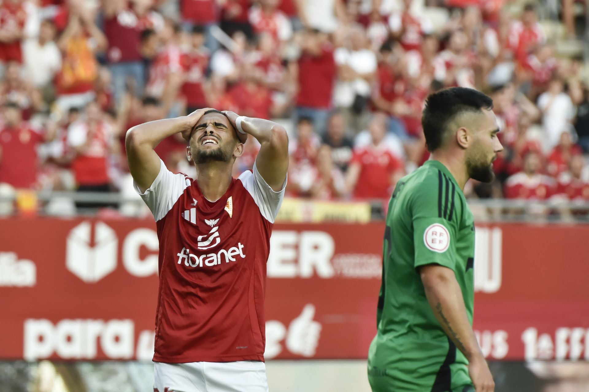La derrota del Real Murcia frente al Nàstic, en imágenes