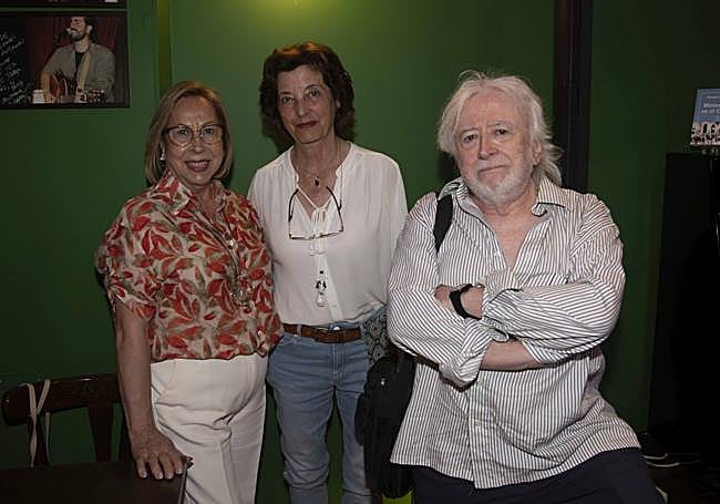 Rosa Romera, Carmen Marí y Antonio Marín Albalate.
