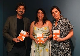 Rafael Fuster, Carmen María Pujante y Teresa Zataraín, en la presentación en el Museo Ramón Gaya.