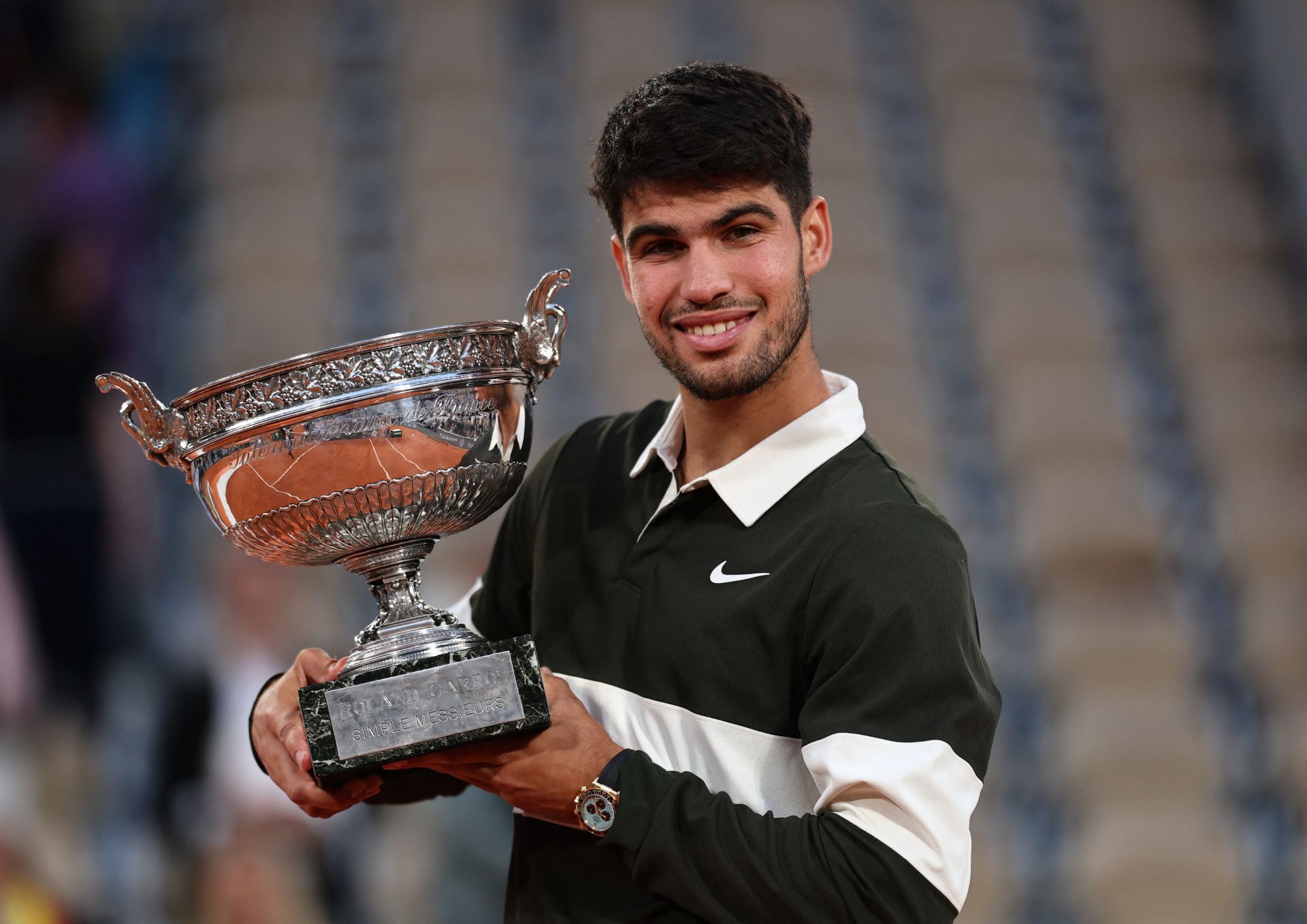La celebración de Carlos Alcaraz tras ganar Roland Garros, en imágenes