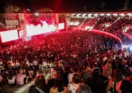 Plaza de toros repleta en un concierto de feria el año pasado.