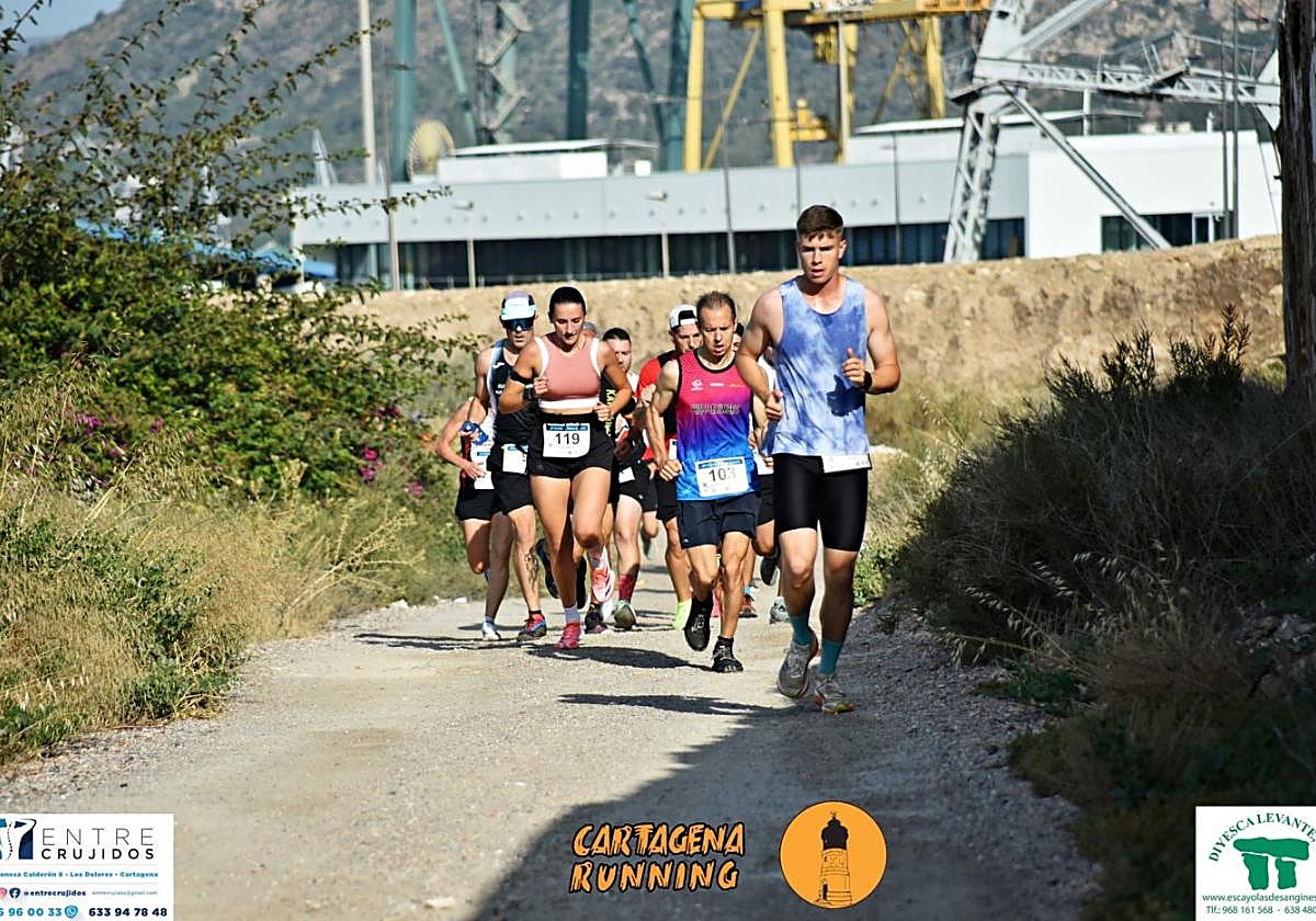 Participantes de la subida al Calvario, ayer.