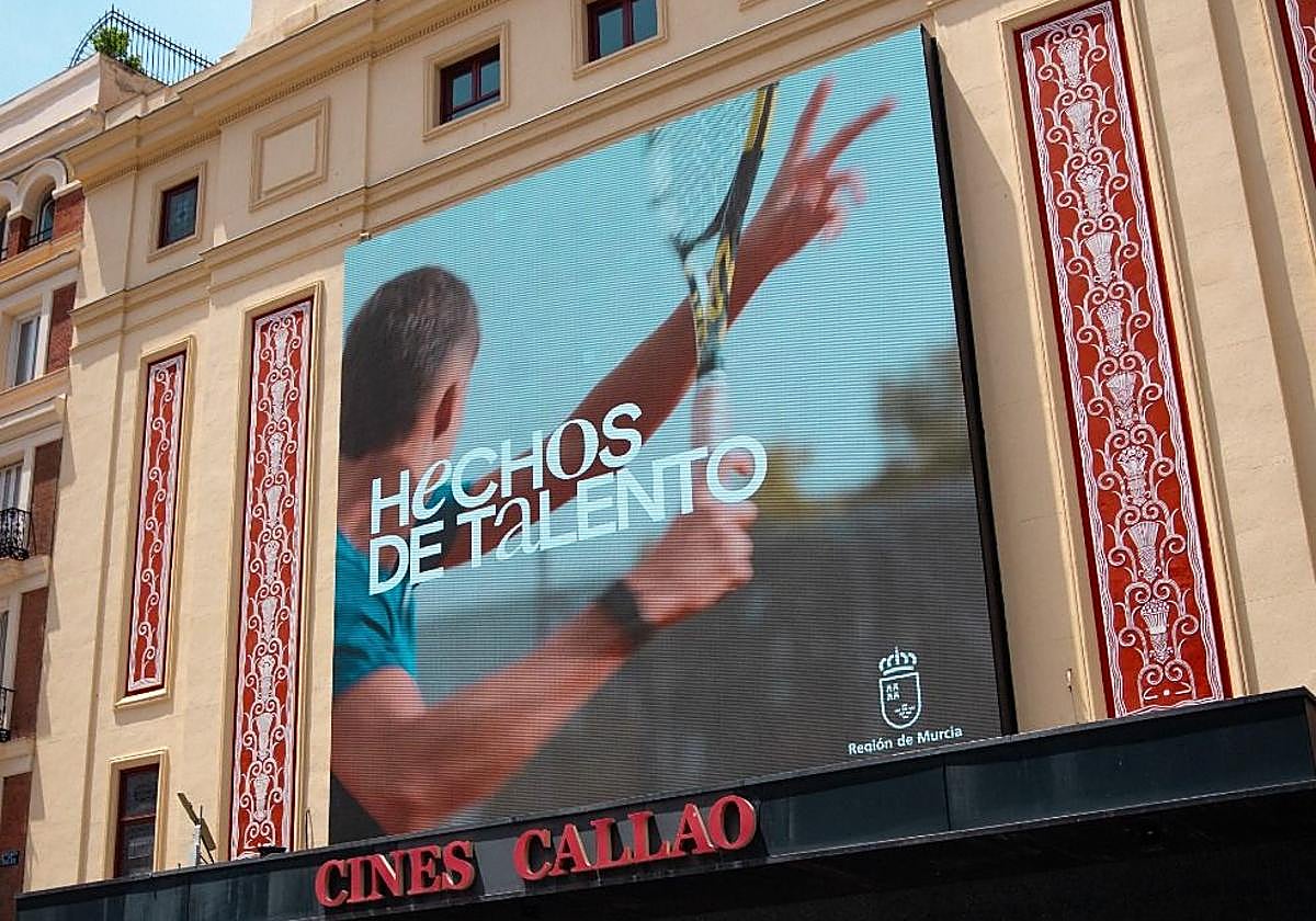 Las pantallas de Callao recuerdan el día de la Región.