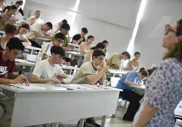Ligero descenso de notas medias y aprobados con la nueva PAU