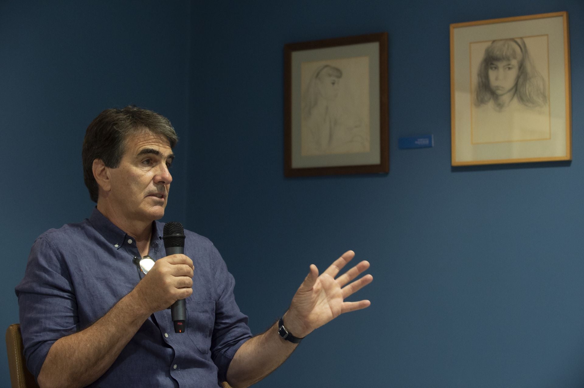 En imágenes, el coloquio sobre la calidad del arte en el Gaya