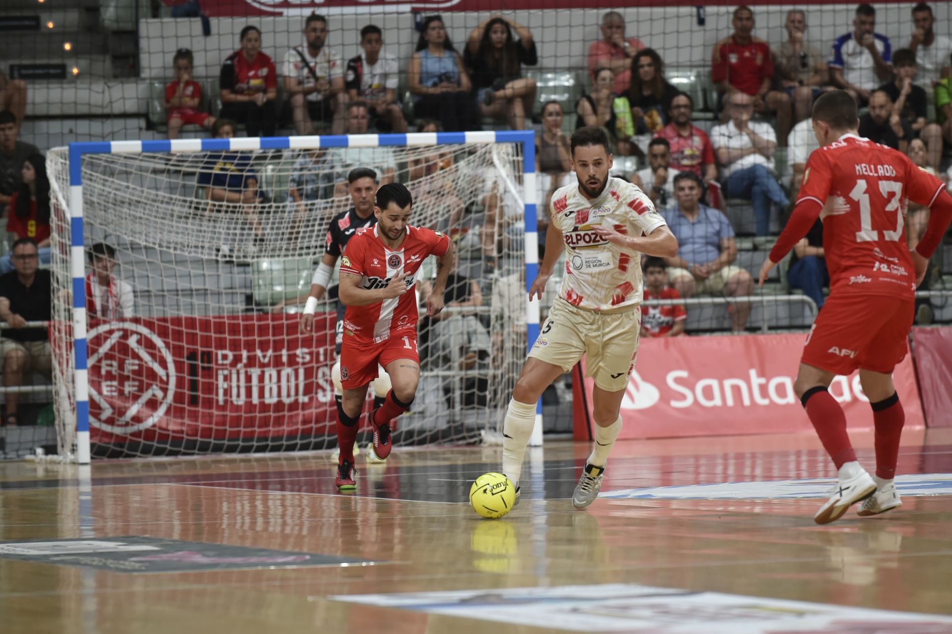 Las imágenes de ElPozo - Jimbee (3-2)