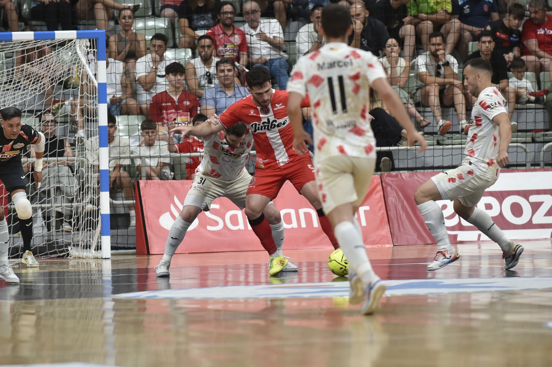 Las imágenes de ElPozo - Jimbee (3-2)