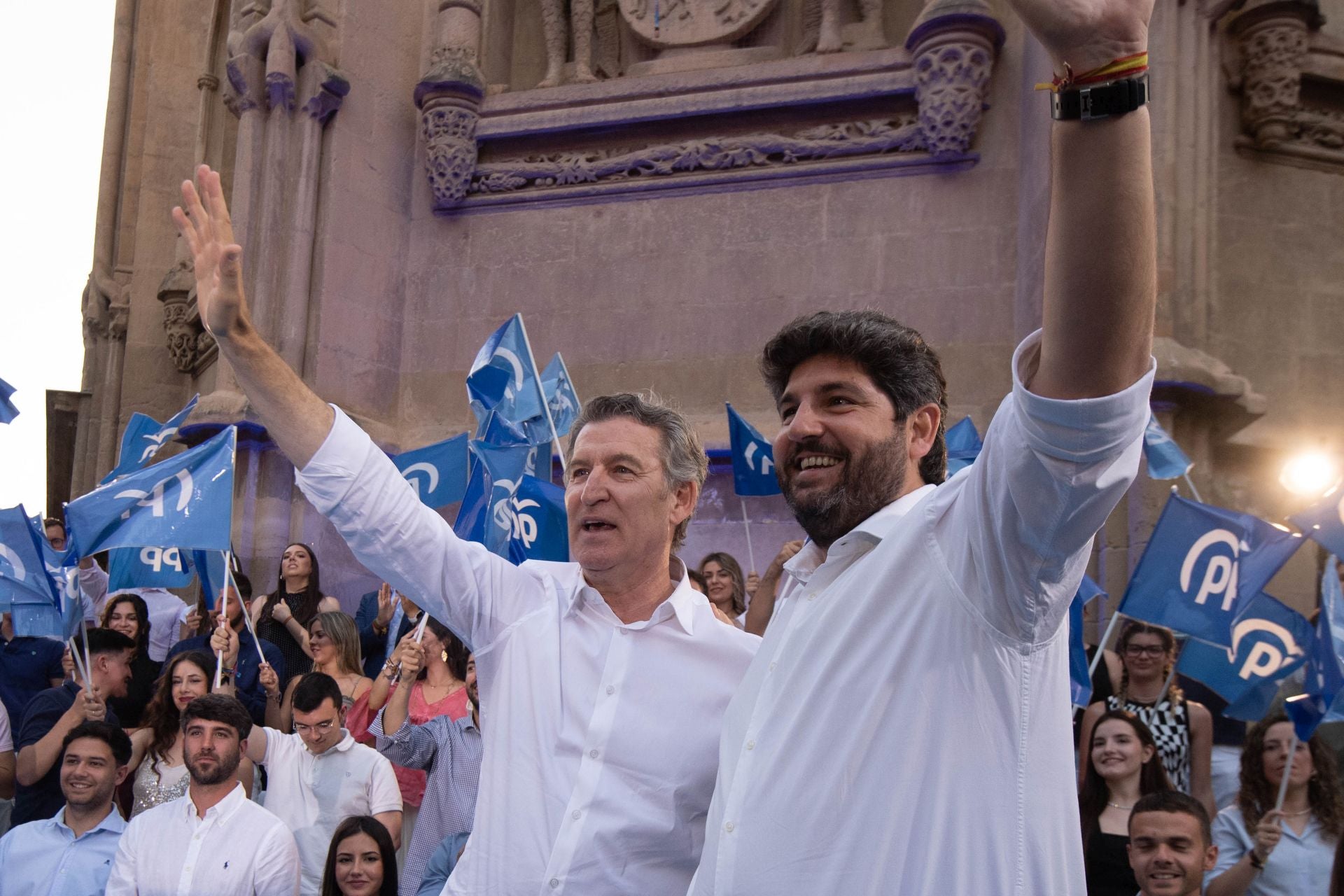 En imágenes, el acto de Feijóo a Murcia