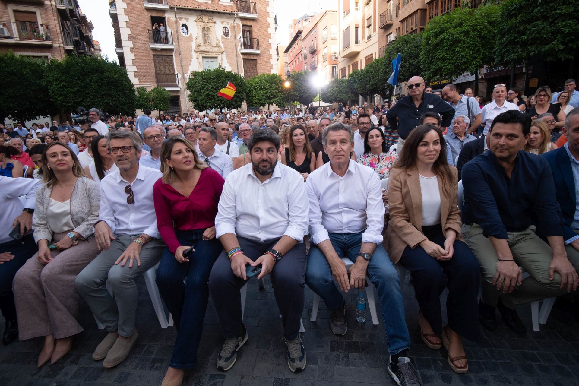 En imágenes, el acto de Feijóo a Murcia
