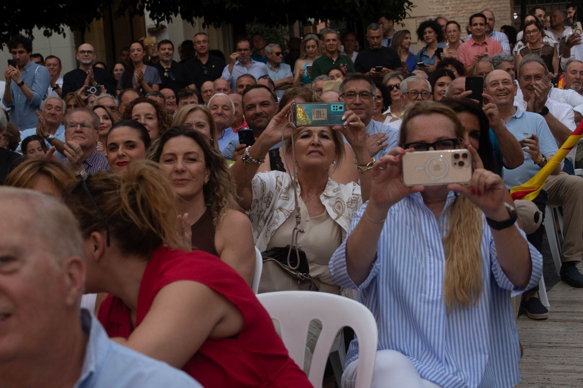 En imágenes, el acto de Feijóo a Murcia