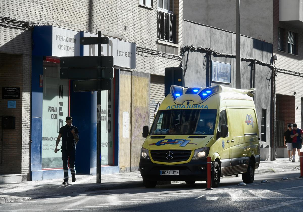 Muere un trabajador aplastado al caerle encima una carretilla elevadora en Murcia
