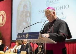 José Manuel Lorca Planes durante los actos conmemorativos de la festividad de San Antonio de Padua.