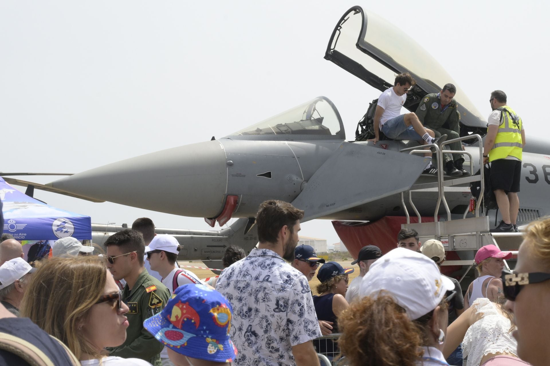 Las imágenes de la exhibición de aviones del festival Aire 25