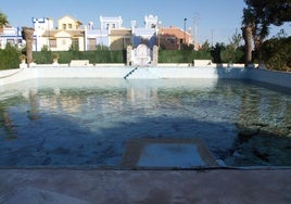 La balsa que preside el jardín de la Hacienda de Roda.