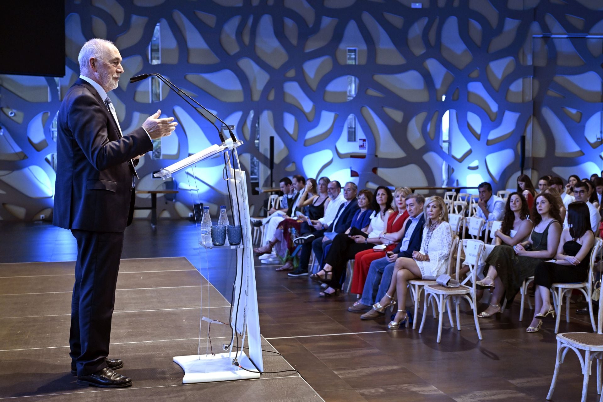 Acto de bienvenida para los nuevos miembros del Colegio de Médicos de la Región de Murcia, en imágenes