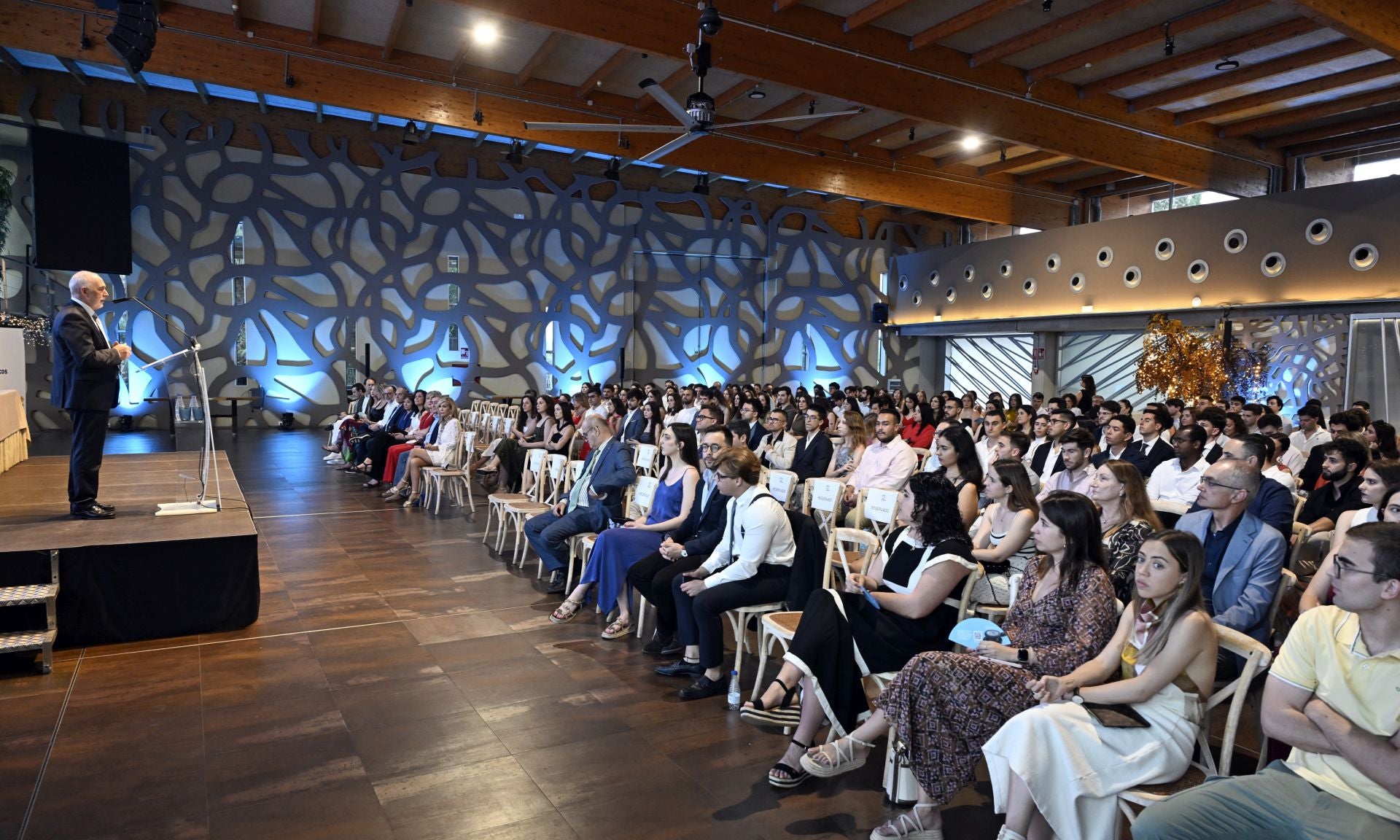 Acto de bienvenida para los nuevos miembros del Colegio de Médicos de la Región de Murcia, en imágenes